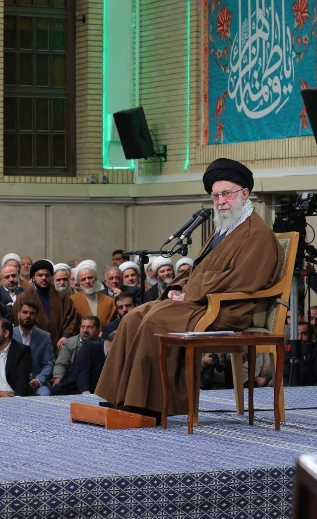 السيد حسن نصر الله , الإمام الخامنئي , آية الله السيد مجتبى الخامنئي ,  تشييع الامام الخامنئي , قائد الثورة الإسلامية , 