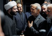 حضور پزشکیان در مراسم روضه خانگی شهید علی لاریجانی