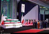 ببینید|ادای احترام خانواده شهیدان نصرالله و مغنیه به پیکر رهبر شهید