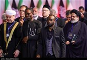 ضیوف ومسؤولون أجانب یقدّمون التعازی ویؤدّون التحیة لجثمان الإمام الشهید/1