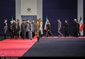 ضیوف ومسؤولون أجانب یقدّمون التعازی ویؤدّون التحیة لجثمان الإمام الشهید/1