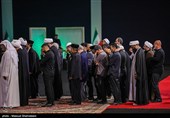 ضیوف ومسؤولون أجانب یقدّمون التعازی ویؤدّون التحیة لجثمان الإمام الشهید/1