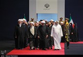 ضیوف ومسؤولون أجانب یقدّمون التعازی ویؤدّون التحیة لجثمان الإمام الشهید/1