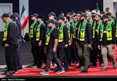 ضیوف ومسؤولون أجانب یقدّمون التعازی ویؤدّون التحیة لجثمان الإمام الشهید/1