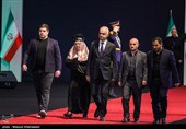 ضیوف ومسؤولون أجانب یقدّمون التعازی ویؤدّون التحیة لجثمان الإمام الشهید/1