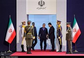 رؤساء الدول والمسؤولون الأجانب یؤدون تحیة الوداع للجثمان الطاهر للإمام الشهید (رض)