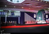 رؤساء الدول والمسؤولون الأجانب یؤدون تحیة الوداع للجثمان الطاهر للإمام الشهید (رض)