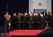 رؤساء الدول والمسؤولون الأجانب یؤدون تحیة الوداع للجثمان الطاهر للإمام الشهید (رض)