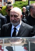 وصول الوفود الدولیة إلى مطار مهرآباد للمشارکة فی مراسم وداع وتشییع الإمام الشهید