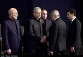 رؤساء الدول والمسؤولون الأجانب یؤدون تحیة الوداع للجثمان الطاهر للإمام الشهید (رض)
