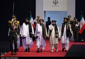 رؤساء الدول والمسؤولون الأجانب یؤدون تحیة الوداع للجثمان الطاهر للإمام الشهید (رض)