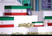 رؤساء الدول والمسؤولون الأجانب یؤدون تحیة الوداع للجثمان الطاهر للإمام الشهید (رض)
