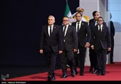 رؤساء الدول والمسؤولون الأجانب یؤدون تحیة الوداع للجثمان الطاهر للإمام الشهید (رض)