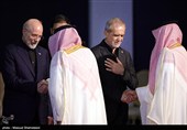 رؤساء الدول والمسؤولون الأجانب یؤدون تحیة الوداع للجثمان الطاهر للإمام الشهید (رض)