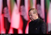رؤساء الدول والمسؤولون الأجانب یؤدون تحیة الوداع للجثمان الطاهر للإمام الشهید (رض)