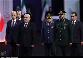 رؤساء الدول والمسؤولون الأجانب یؤدون تحیة الوداع للجثمان الطاهر للإمام الشهید (رض)