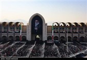 مراسم اقامه نماز بر پیکر امام شهید امت -2