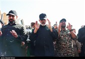 حضور سردار احمد وحیدی در مراسم اقامه نماز بر پیکر امام شهید امت 
