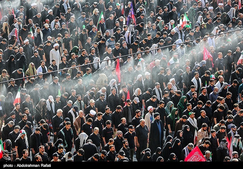 مراسم اقامه نماز بر پیکر امام شهید امت