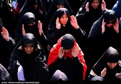 مراسم اقامه نماز بر پیکر امام شهید امت -4
