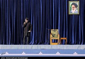 مراسم اقامه نماز بر پیکر امام شهید امت -4