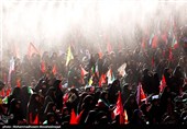 مراسم اقامه نماز بر پیکر امام شهید امت -4