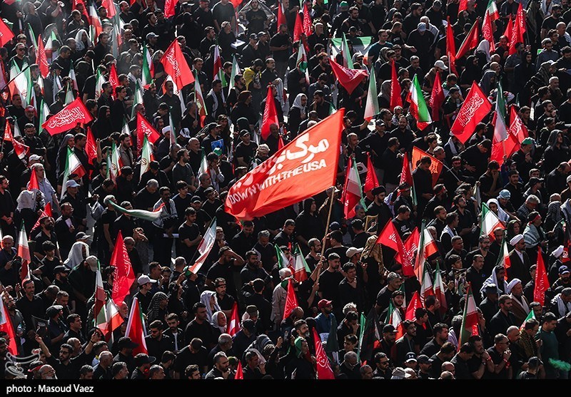 مراسم اقامه نماز بر پیکر امام شهید امت