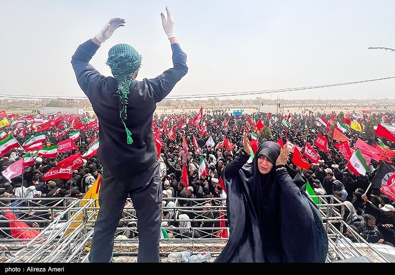 اقامه نماز بر پیکر رهبر شهید انقلاب در مسجد مقدس جمکران