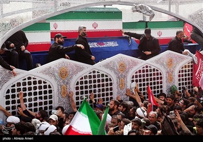 تقرير مصور.. مراسم تشييع الجثمان الطاهر للقائد الشهيد للثورة في قم
