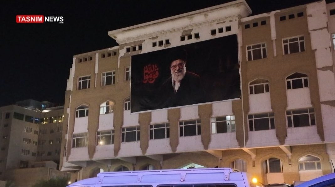 تشییع آیت‌الله‌العظمی سید علی خامنه‌ای , تشییع امام شهید , تشییع رهبر شهید , آیت‌الله سید علی خامنه‌ای , شهید امام خامنه ای (ره) , کشور عراق , شهر نجف اشرف , بدرقه آقای شهید ایران , 