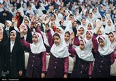 تجمع دو هزار نفری دانش آموزان زنجانی