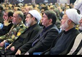 ادای احترام کارکنان دولت کرمان به امام شهید ایران
