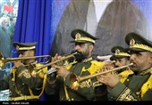 ادای احترام کارکنان دولت کرمان به امام شهید ایران
