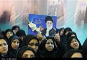 ادای احترام کارکنان دولت کرمان به امام شهید ایران