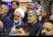 ادای احترام کارکنان دولت کرمان به امام شهید ایران
