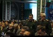 ادای احترام کارکنان دولت کرمان به امام شهید ایران