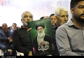 ادای احترام کارکنان دولت کرمان به امام شهید ایران