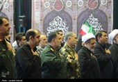 ادای احترام کارکنان دولت کرمان به امام شهید ایران