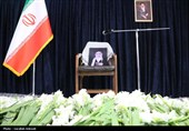 ادای احترام کارکنان دولت کرمان به امام شهید ایران