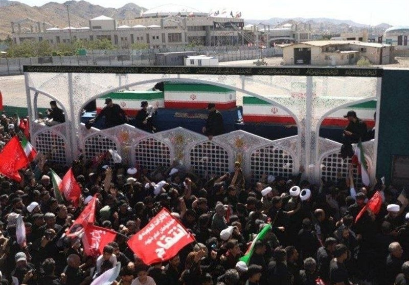 مشهد المقدسة , تشييع الامام الخامنئي في العراق , تشييع الامام الخامنئي , مراسم وداع القائد الشهيد للثورة , قائد الأمة المجاهد الشهيد , قائد الثورة الإسلامية ,