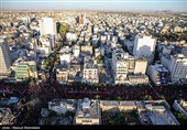 צילומי אוויר מטקס מסע הלוויה של המנהיג השהיד של איראן - משהד