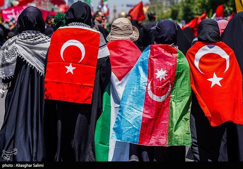 مراسم تشییع پیکر مطهر آقای شهید ایران در مشهد - 2