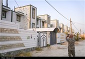 بازدید هیات رسانه ای خارجی از مناطق آسیب دیده حملات موشکی در لامرد- فارس