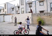 بازدید هیات رسانه ای خارجی از مناطق آسیب دیده حملات موشکی در لامرد- فارس