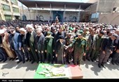 بدرقه شهید بالیده در قاب اشک