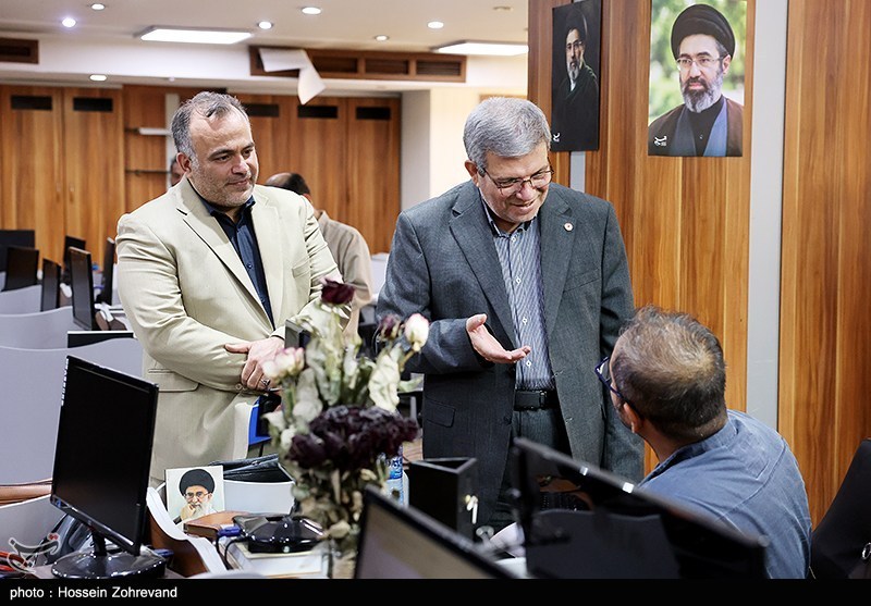 بازدید سید جواد حسینی رئیس سازمان بهزیستی از تحریریه خبرگزاری تسنیم