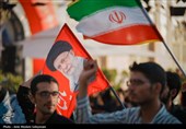 محفل انس با قرآن کریم به یاد امام شهید ایران در گلزار شهدای کرمان