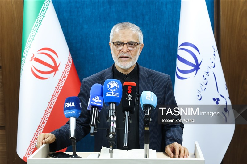 پورجمشیدیان: 5 نیروی پدافند برای تأمین ‌امنیت اربعین به شهادت رسیدند معاون امنیتی ـ انتظامی وزیر کشور گفت: پنج نیروی پدافند برای تأمین ‌امنیت مراسم اربعین به شهادت رسیدند. 36 دقیقه پیش