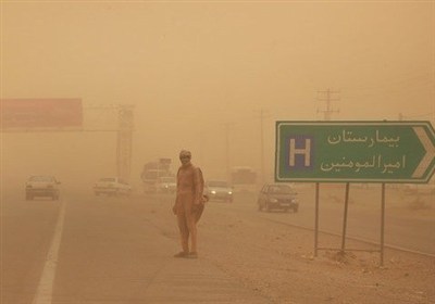 سرعت طوفان گردوخاک سیستان از مرز 100 کیلومتر بر ساعت گذشت