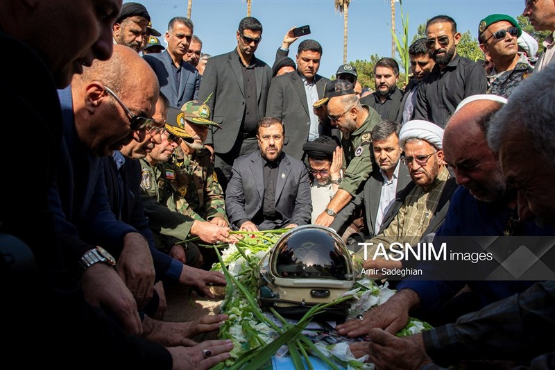 تشییع پیکر سرتیپ دوم خلبان شهید محمد کاظمی - شیراز